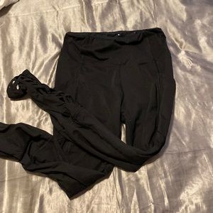 marika leggings size small